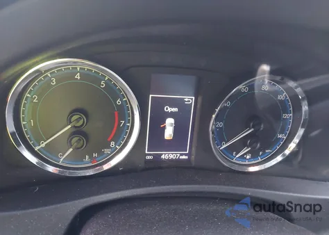 2018 Toyota Corolla Se z USA, uszkodzony, nr VIN 2T1BURHE4JC076121